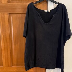 Caslon Black Short Sleeve V-Neck Tee, Women’s size 2X!